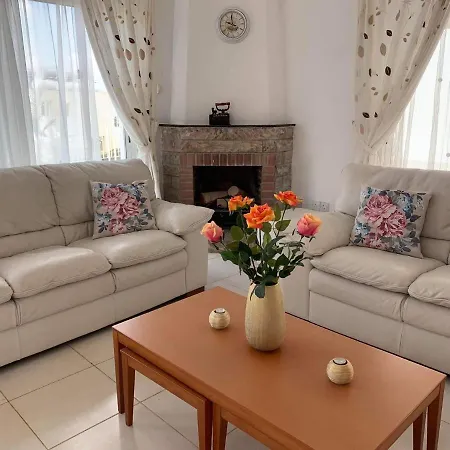 Peyia Palm Vila Paphos